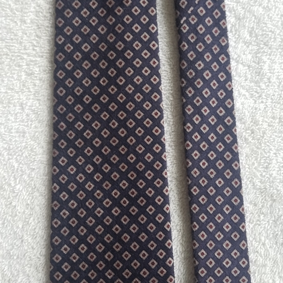 Wembley Dark Blue 100% Polyester Necktie / Suit Tie - Picture 3 of 13